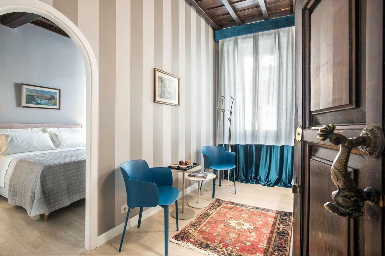 La Finestra Su Fontana Di Trevi - Charming View Appartement Rome Buitenkant foto