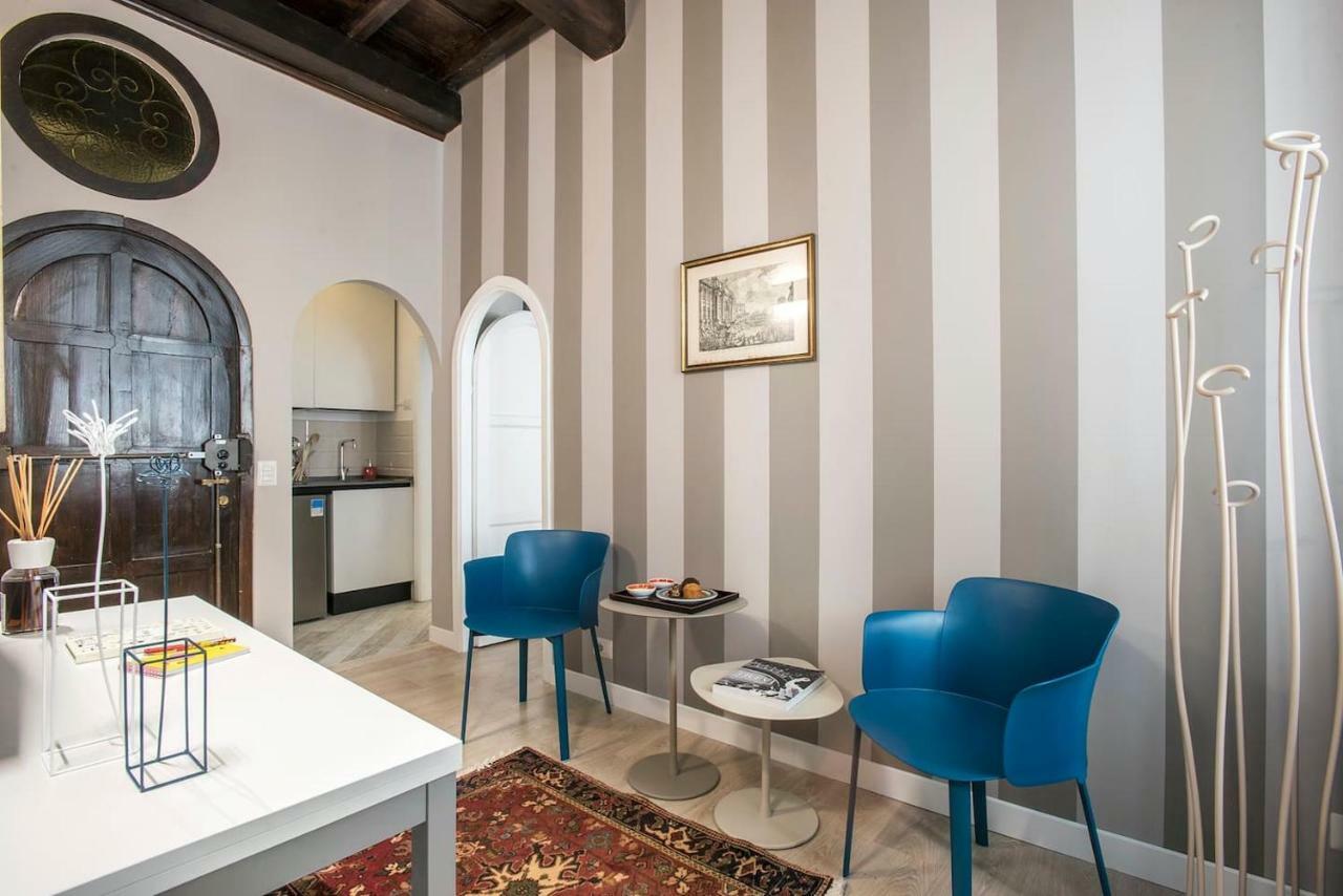 La Finestra Su Fontana Di Trevi - Charming View Appartement Rome Buitenkant foto