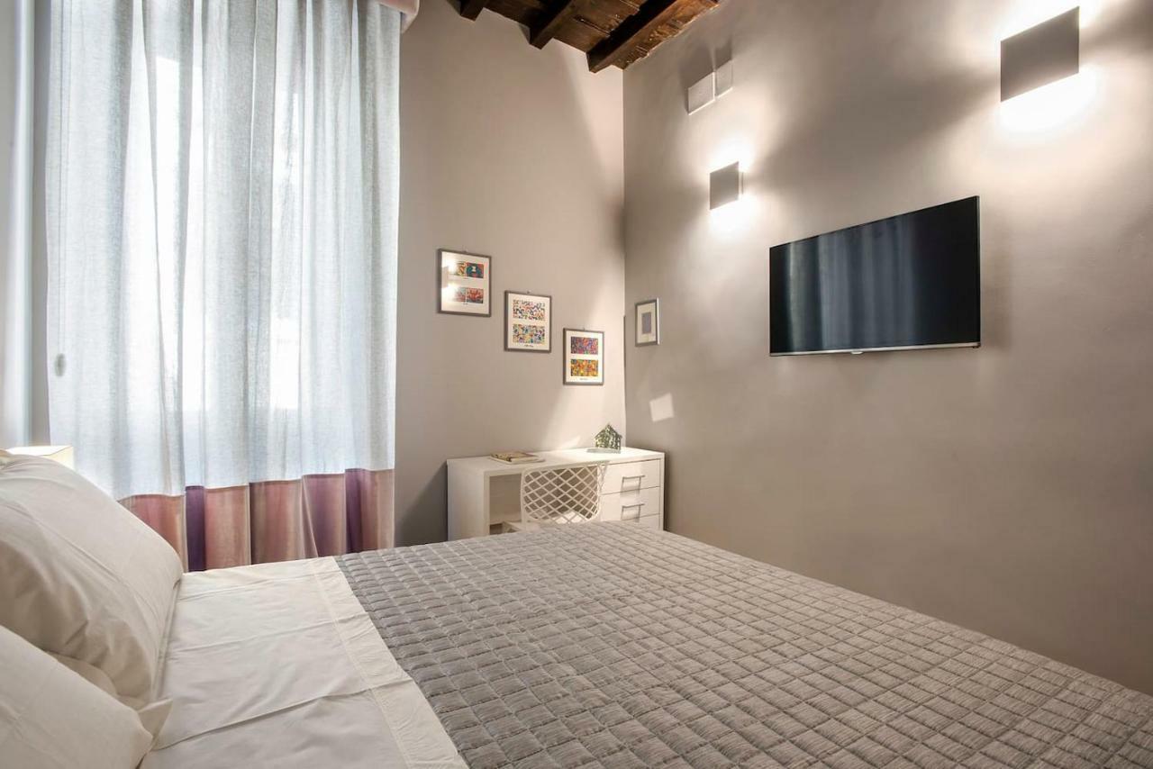La Finestra Su Fontana Di Trevi - Charming View Appartement Rome Buitenkant foto